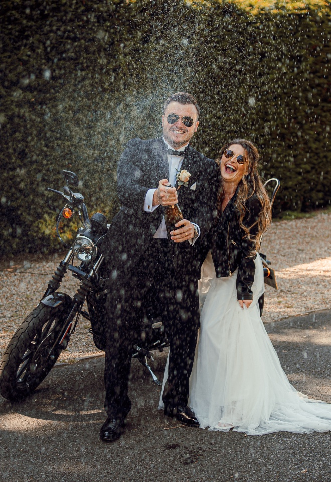 Champagne spray