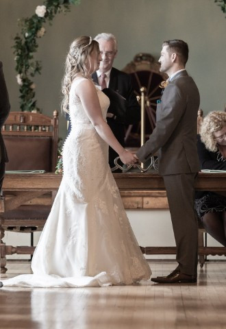 Couple have civil ceremony at Worcester Guildhall