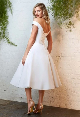 wed2b Designer Bridal Outlet in Manchester