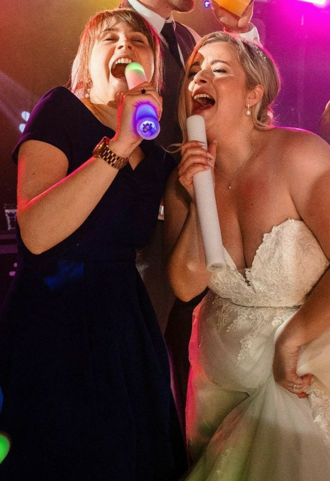Wedding Bride Signing on Dancefloor in Buckinghamshire
