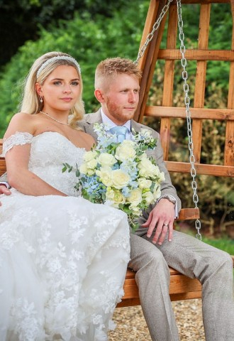 Hartsfield Manor Swinging Chair