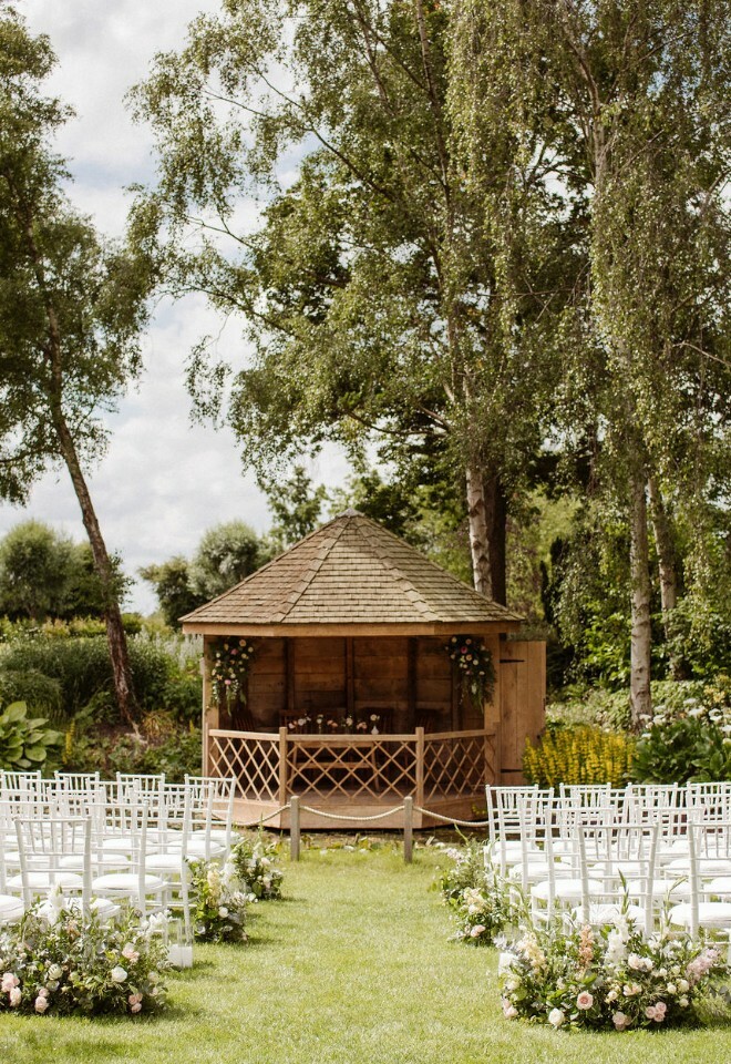 South Farm Barn & Outisde wedding venue in Cambridgeshire & Hertfordshire