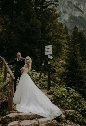 wed2b Designer Bridal Outlet in Hull