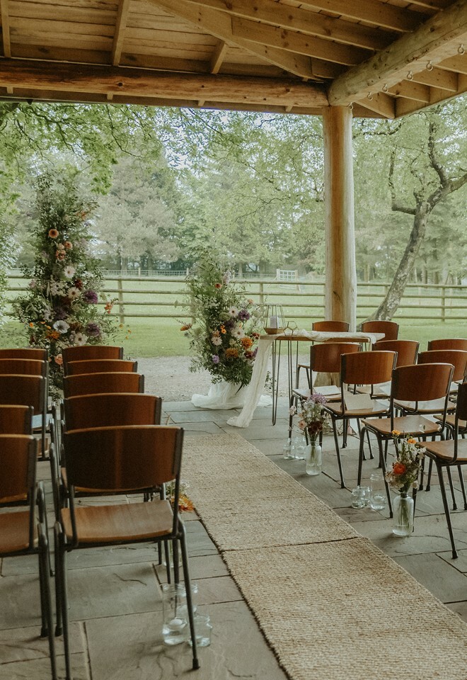 Amy & Sam - A beautiful outdoors ceremony in May