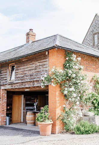 manor-estate-wiltshire-wedding-venue