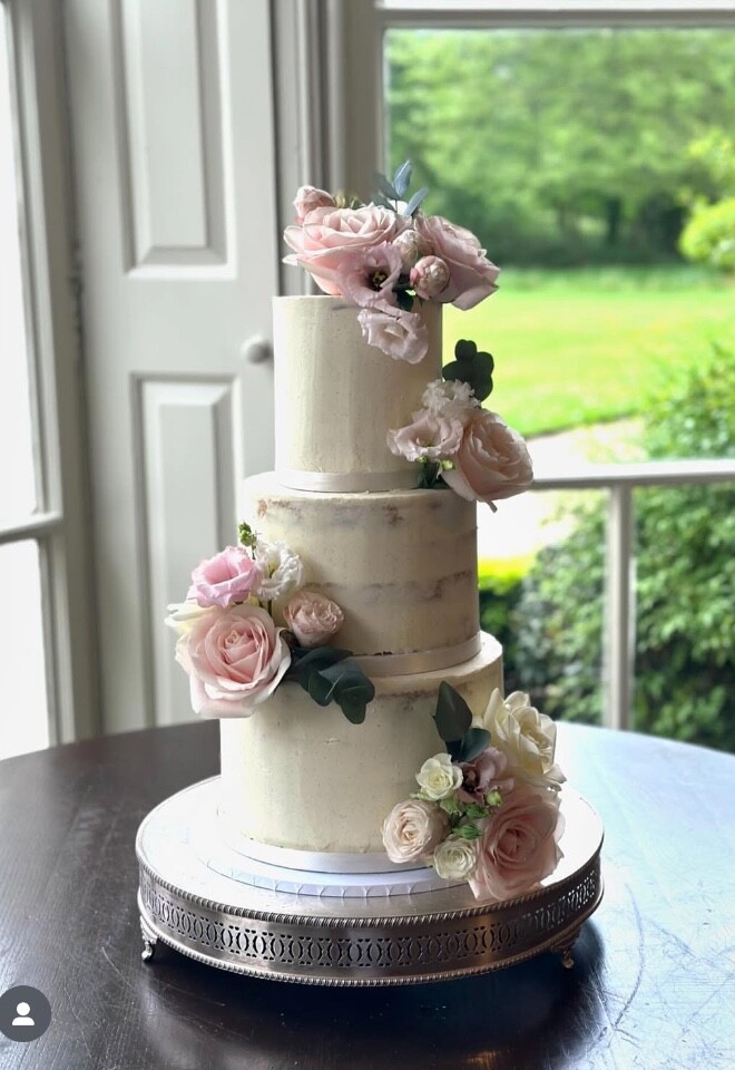 Semi-naked Cake, London 