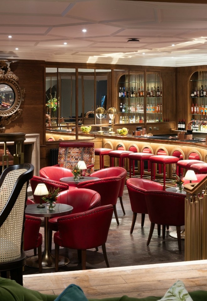 Colonnade Bar
