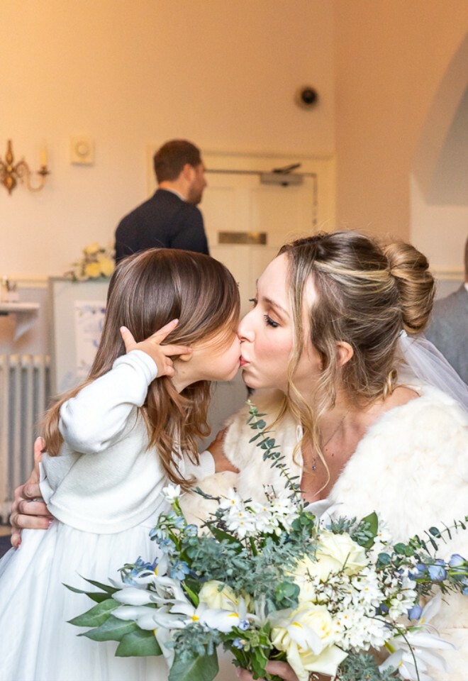 Bride and her daughter (www.davecoxphoto.co.uk)