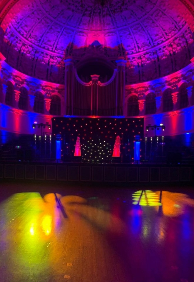 Dave Seamer Disco At Oxford Town Hall, Large Venue Disco Set Up #oxfordtownhall #weddingvenue #largedisco #weddingdj #oxfordshiredj