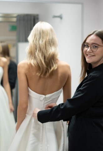 wed2b Norwich fitting room