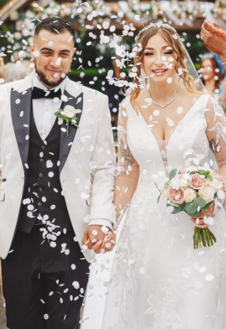 Confetti throw, couple just married at Wethele Manor