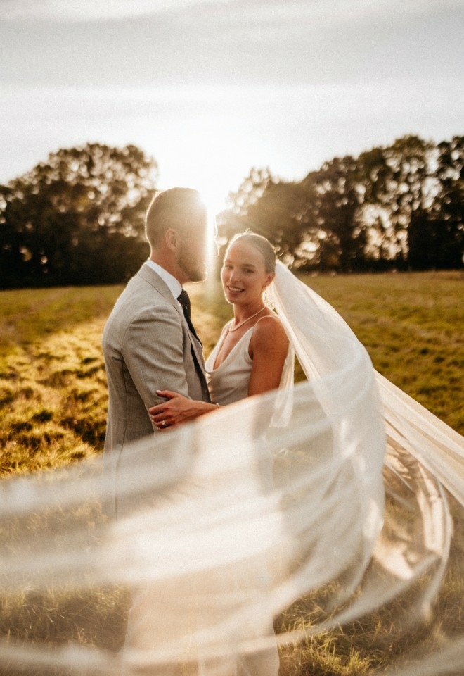 wedding couple at Silchester Farm