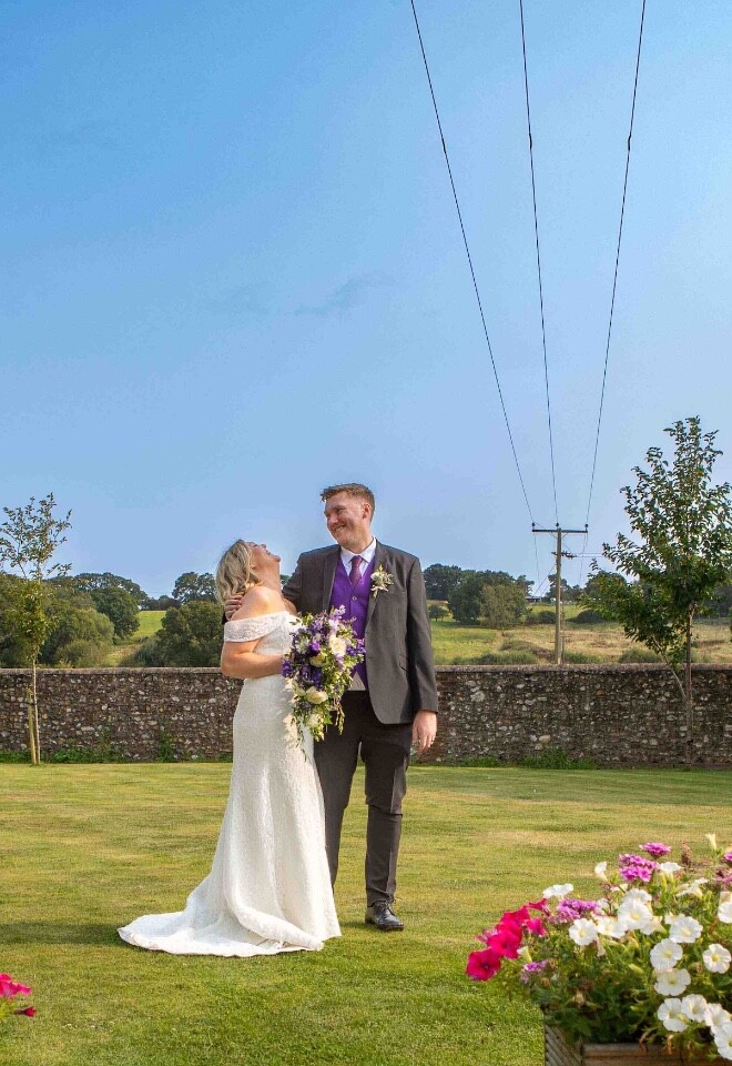 photography-wedding-bridenadgroom-seldonbarns