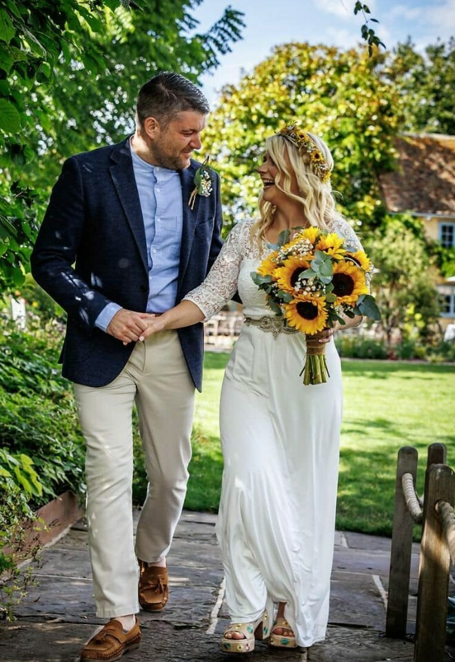 South Farm Barn & Outisde wedding venue in Cambridgeshire & Hertfordshire