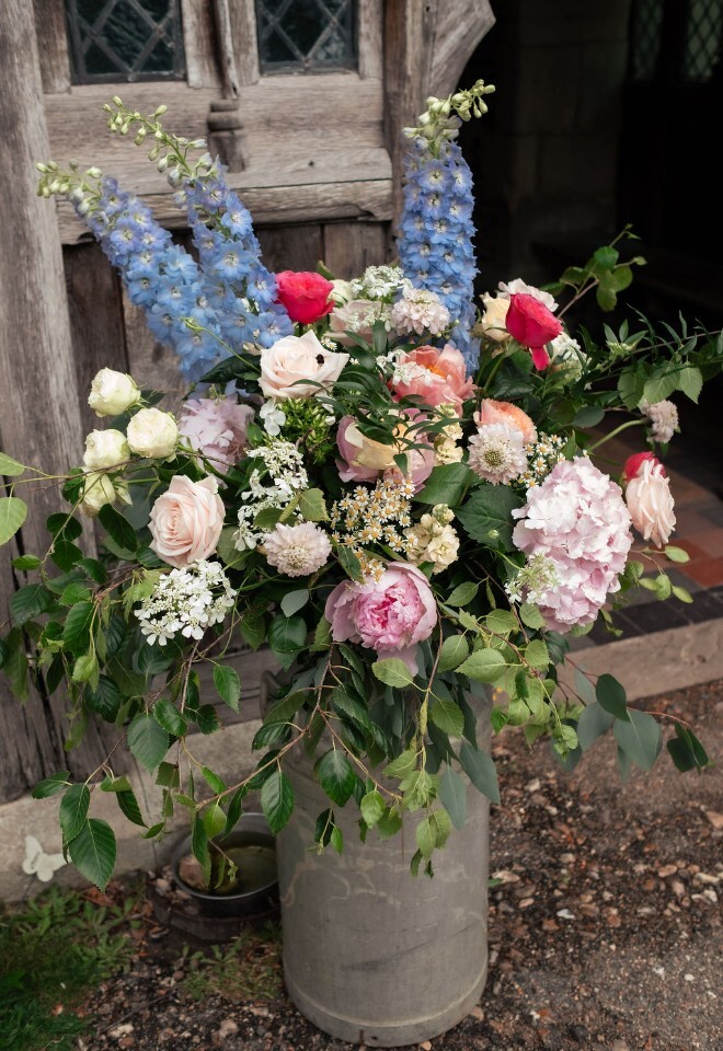 milk churn arrangement