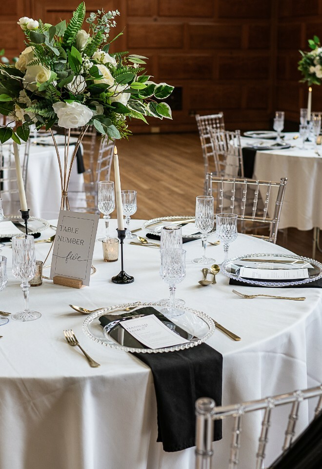 White table with black napkins