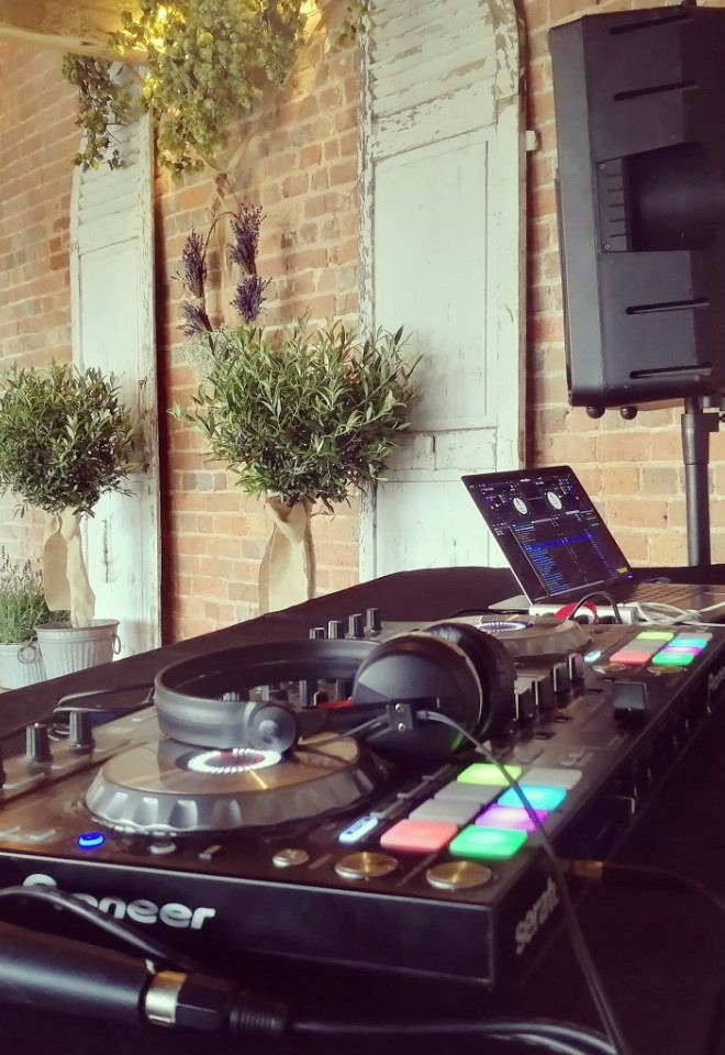 Real Event DJs Wedding Setup