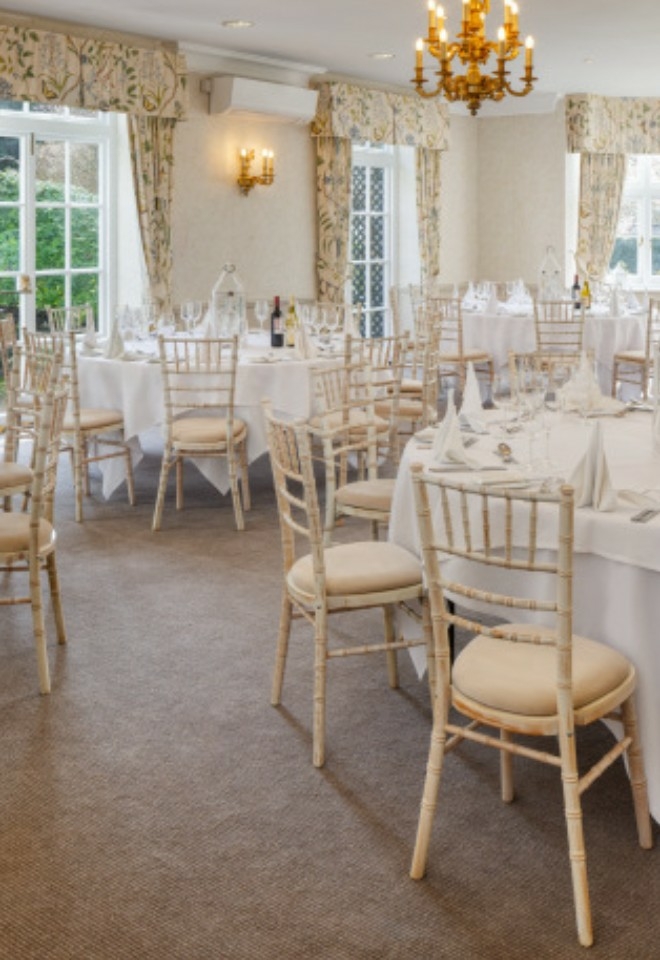 Mercure Box Hill Garden room