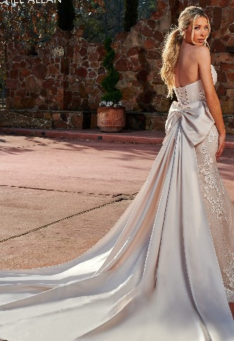 Lillian by Rachel Allen 