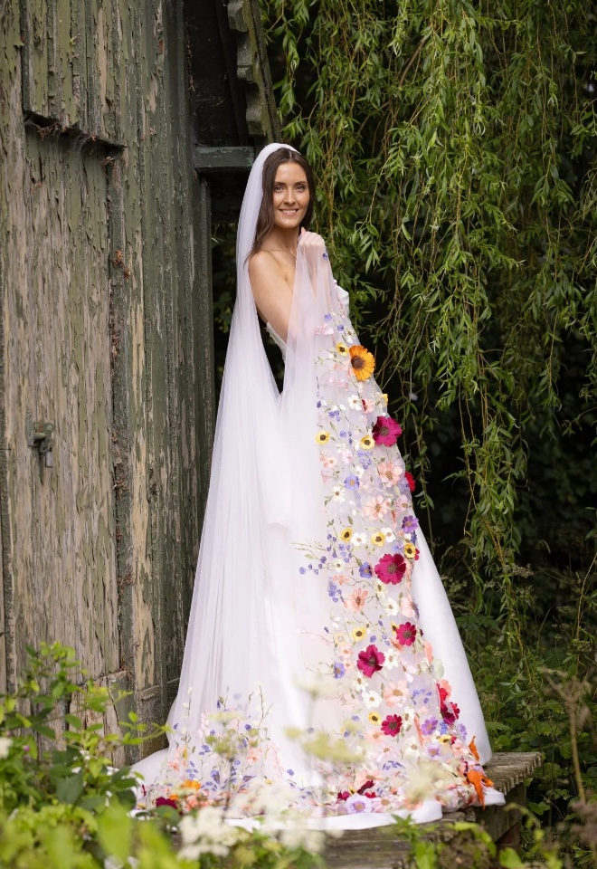 Proposals of Witney - Perfect Bridal 9065