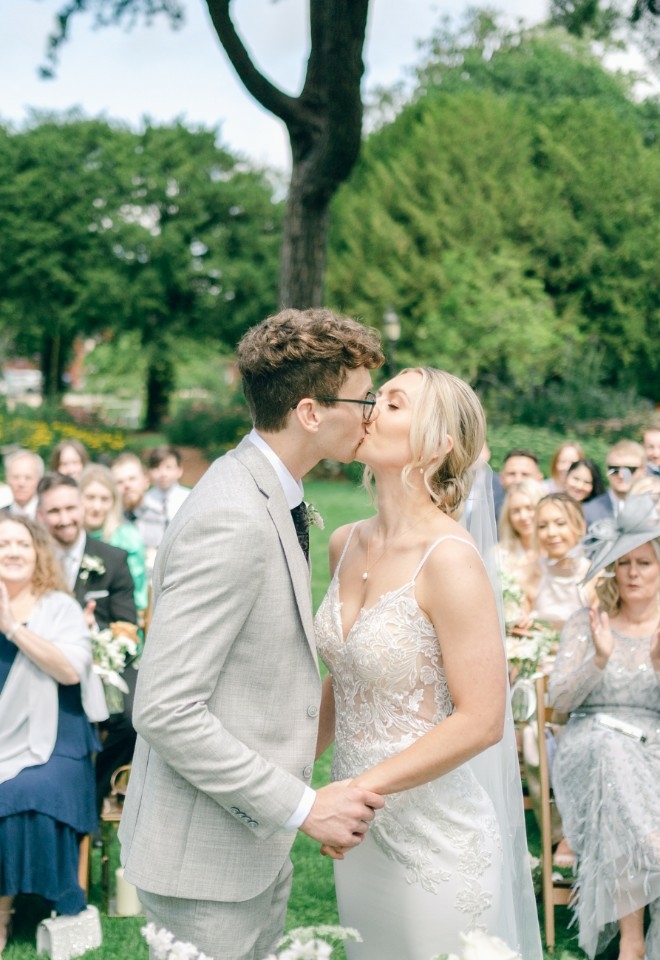 Berwick Lodge outdoor wedding ceremony