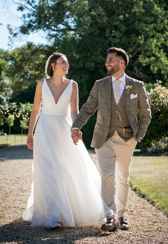 suzanneneville_elliesanderson_beaconsfield_luxury weddingdress_bride