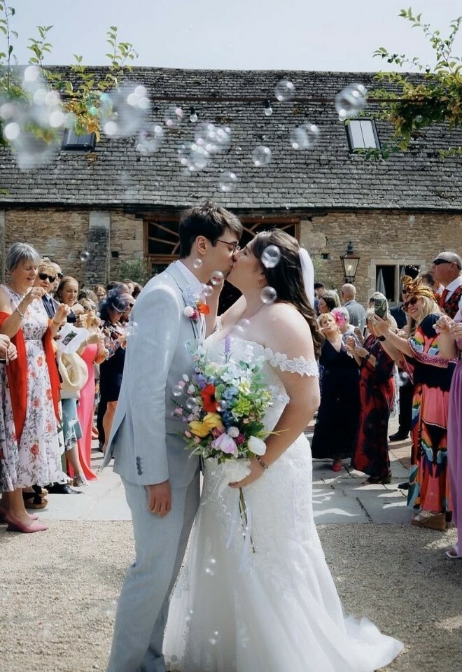 Oxfordshire Celebrant Helen Crook 