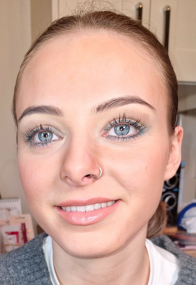 Soft glam natural Mary kay steely eyeliner Mary Kay cc cream light medium Mary Kay silky setting powder light mediumMary kay fanorama mascara