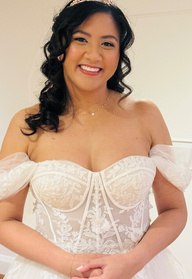 Hazell, ready for her wedding ceremony at Parklands, Quendon Hall