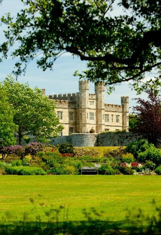 leeds castle wedding venue in kent exterior