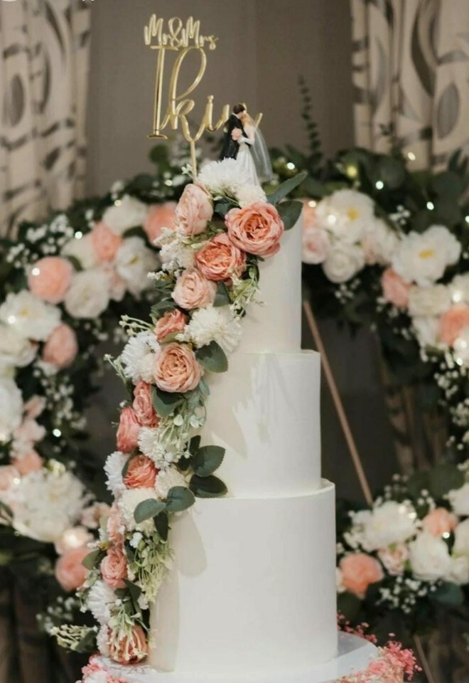 3-tiered Ganache wedding cake