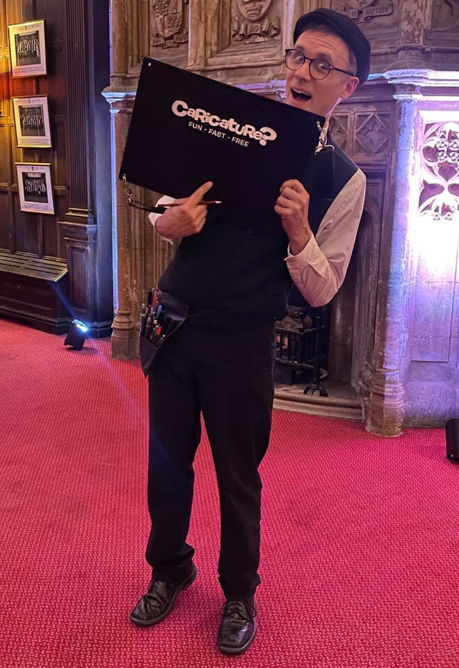 roaming caricatures artist