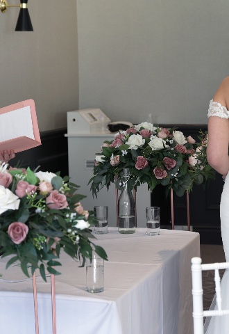 Love and laughter - Celebrant Wedding 