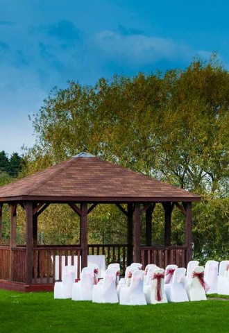 Outdoor Gazebo Wedding at Holiday Inn Basildon Wedding Venue