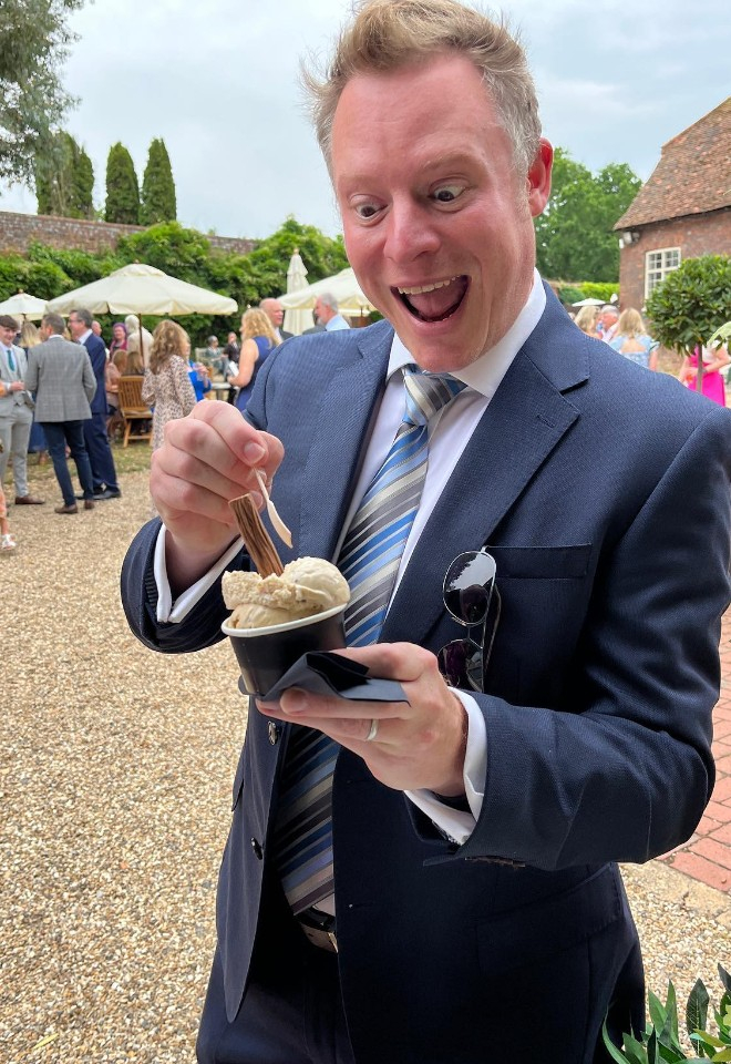 ice-cream ice-cream-cart victorias-ice-cream-cart