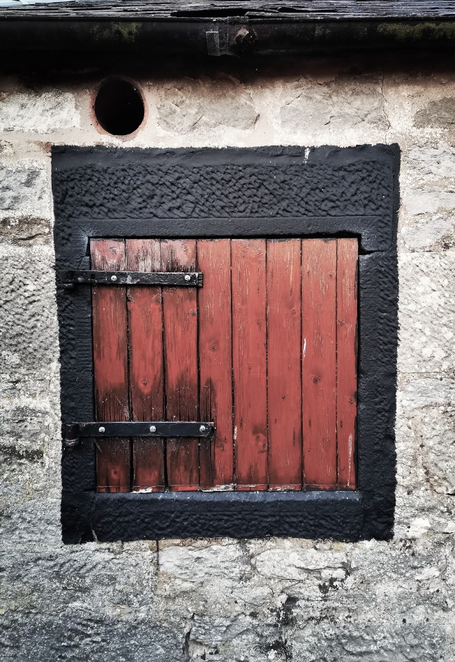 Original rustic features throughout Folkerton Mill. 
