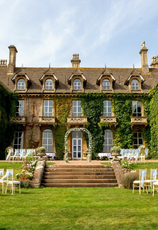 Outdoor ceremony on the Terrace