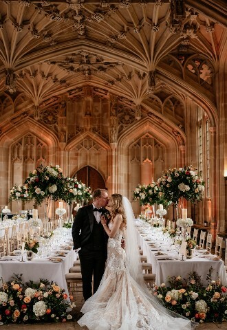 Warm toned wedding at The Bodleian Library