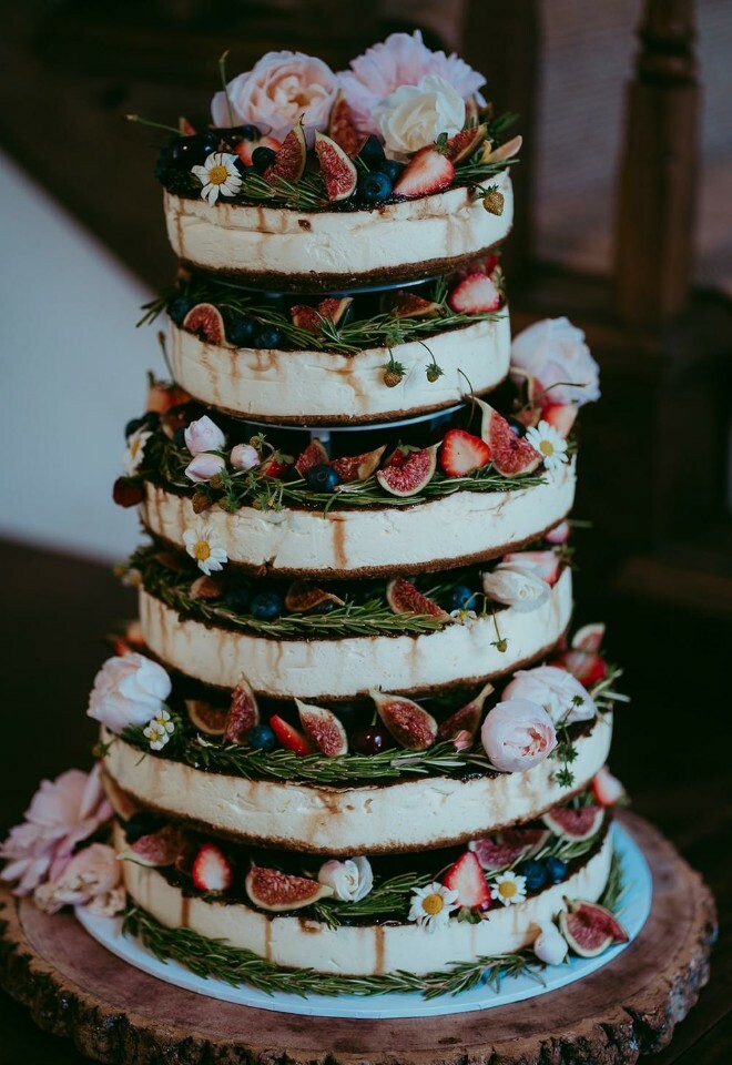 Orange, fig and cardamon cheesecake tower