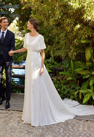Adriana Alier - Halifax - arm & shoulder covering dress