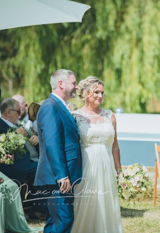 We love river weddings