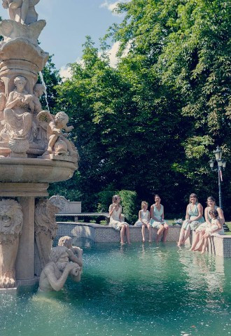 Berwick Lodge Fountain Summer Wedding 