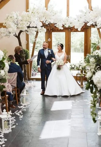 mythe_wedding_leicestershire_make_it_special_events_blossom_canopy