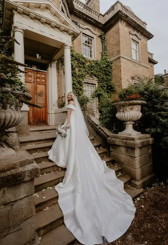 wed2b Designer Bridal Outlet in Southampton