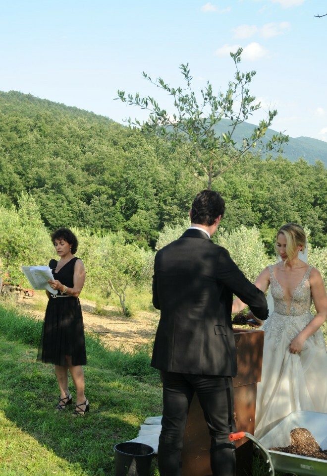 Planting the tree ritual for couple from the USA in Tuscan castle