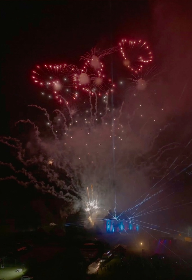 Horizon Fireworks Love Hearts