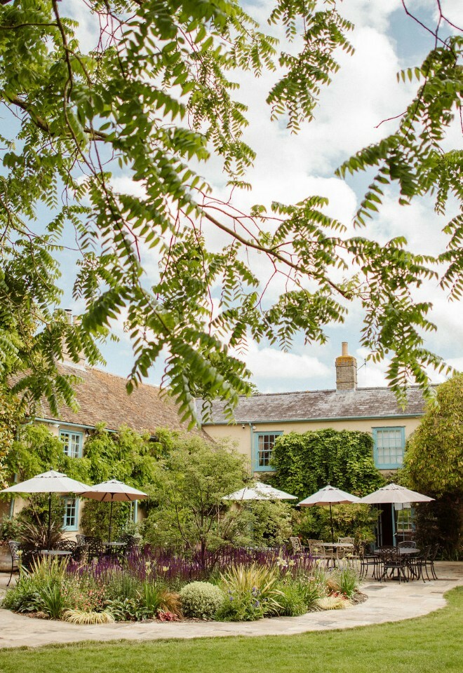 South Farm Barn & Outisde wedding venue in Cambridgeshire & Hertfordshire