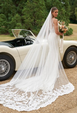 wed2b Designer Bridal Outlet in Bolton