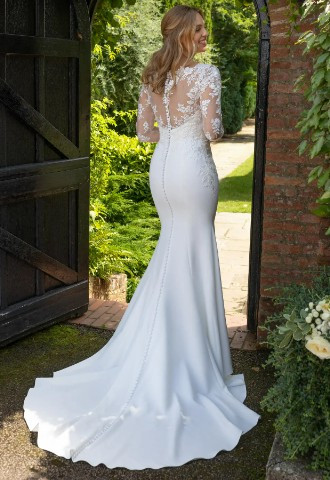 wed2b Designer Bridal Outlet in London