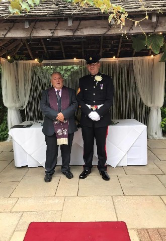 Outdoor weddings with Trevor English wedding celebrant in Hampshire